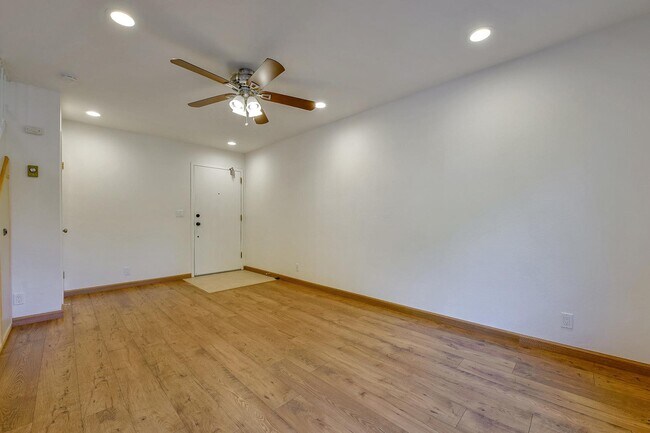Building Photo - 476 N Winchester Blvd
