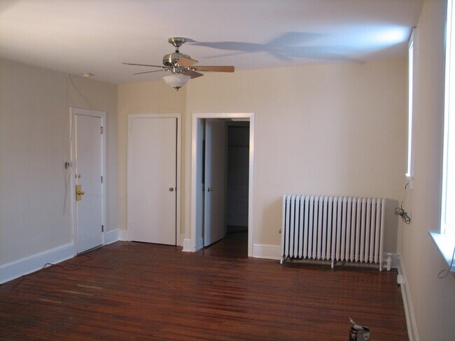 Foto del edificio - 6 E King St