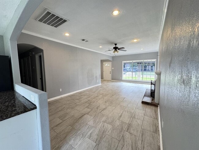 Building Photo - 9634 W Savile Cir