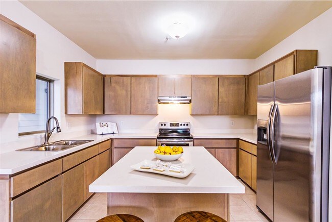 Building Photo - 1507 Don Camilo Blvd