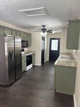 Building Photo - 203 Cypress St