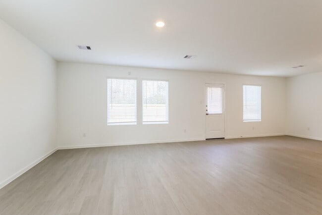 Building Photo - 1539 Crowson Rdg