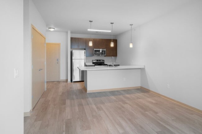 Interior Photo - Tailor Place