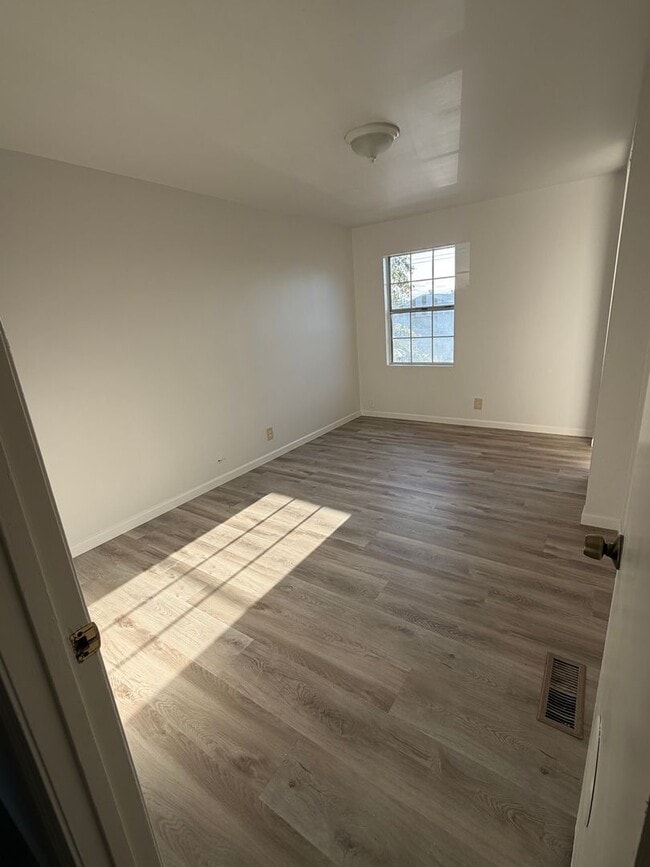 Photo - 2712-2716 Adeline St, Unit A and B Apartment