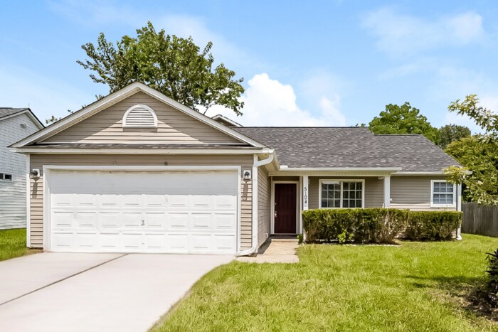 Primary Photo - 5104 Southside Dr