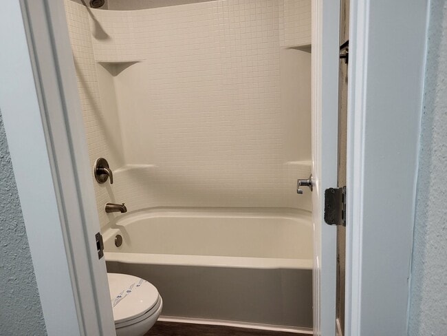 Interior Photo - Highland Pinetree Apartments