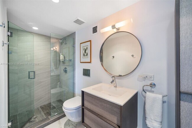 Building Photo - 2 br, 2 bath Condo - 1662 Lincoln Ct
