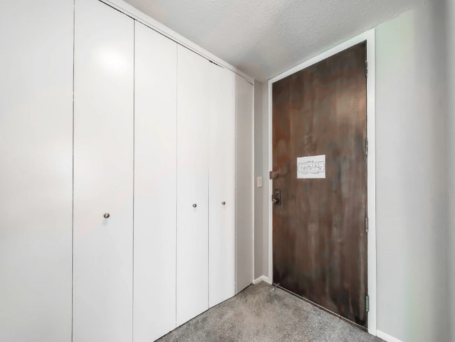 Foto del edificio - 1200 N Stone St