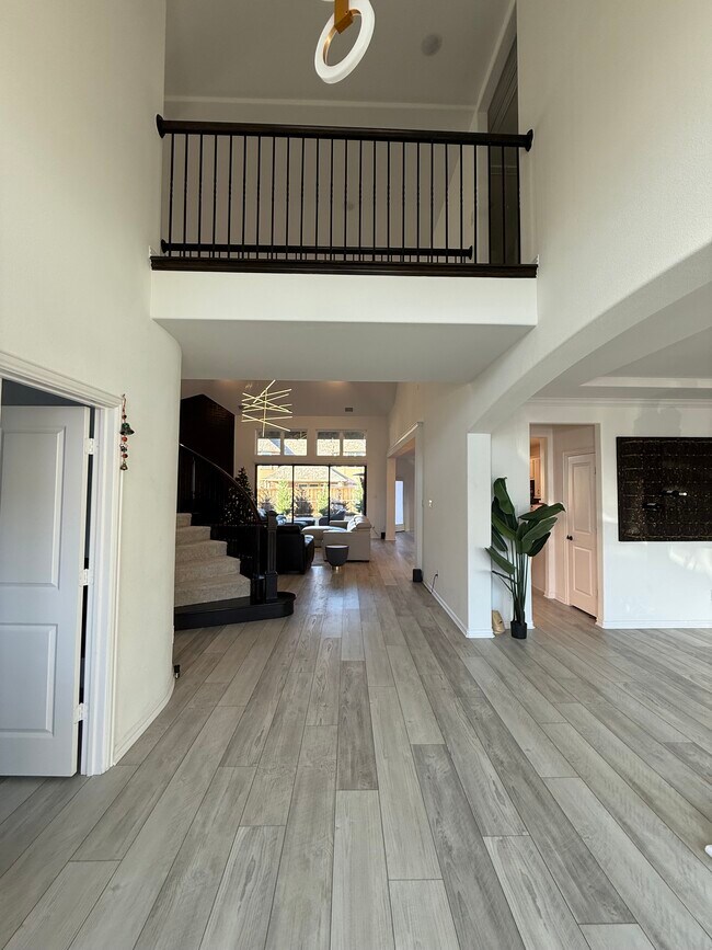 Foto del edificio - 2832 Fountain Park Dr