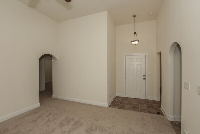 Foto del edificio - 2557 Paddle Pl NW