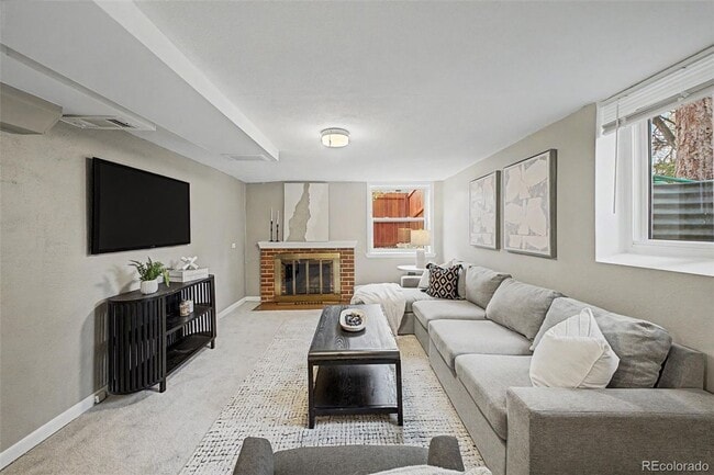 3028-3030 N Raleigh St - 3028-3030 N Raleigh St Apartment