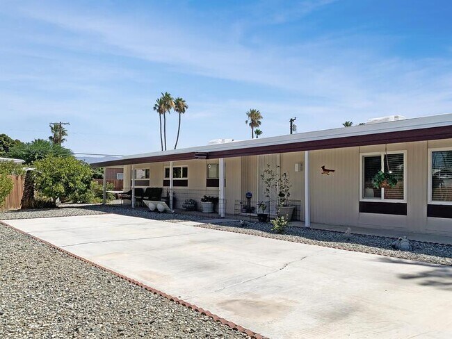 Foto del edificio - 73250 Broadmoor Dr