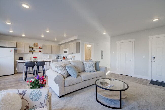 Foto del edificio - 5242 Fallon St