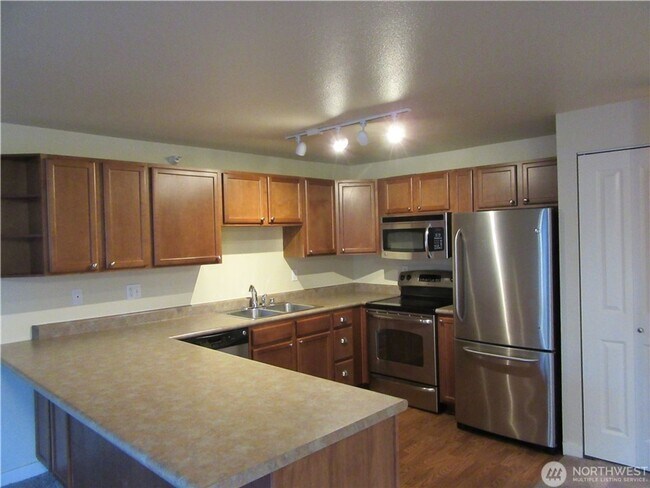 Building Photo - 1Bd/1Ba Issaquah Condo