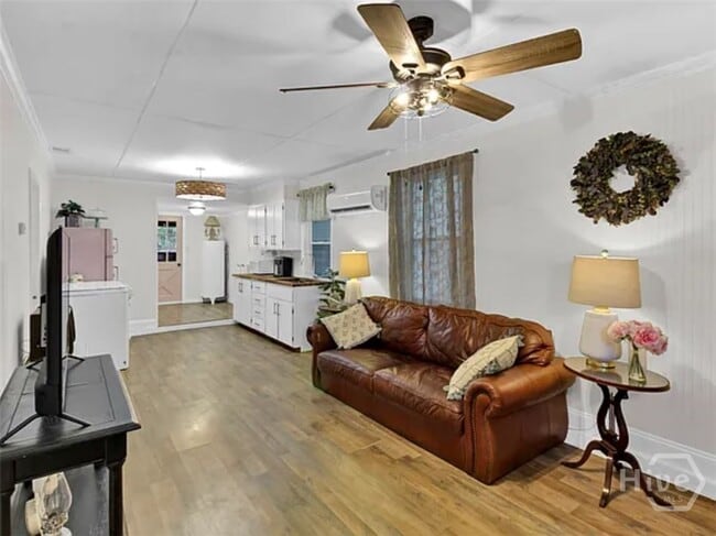 Foto del edificio - 304 E Fourth St