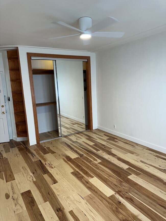 Foto del edificio - 632 S Cloverdale Ave