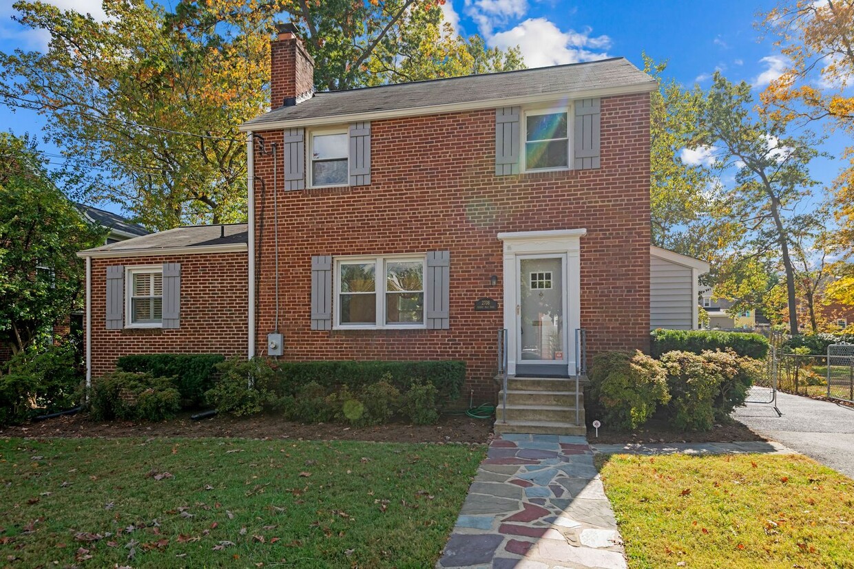 Primary Photo - Beautiful Brick Colonial