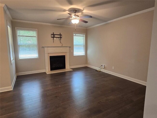 Building Photo - 305 Holdings Dr