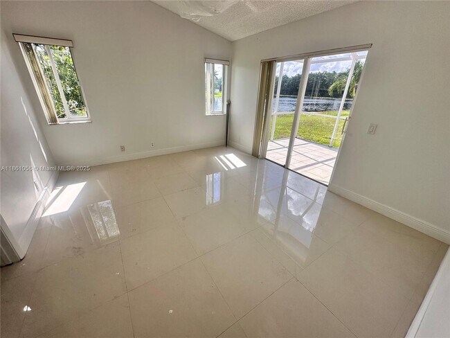 Building Photo - 4366 Mahogany Ridge Dr