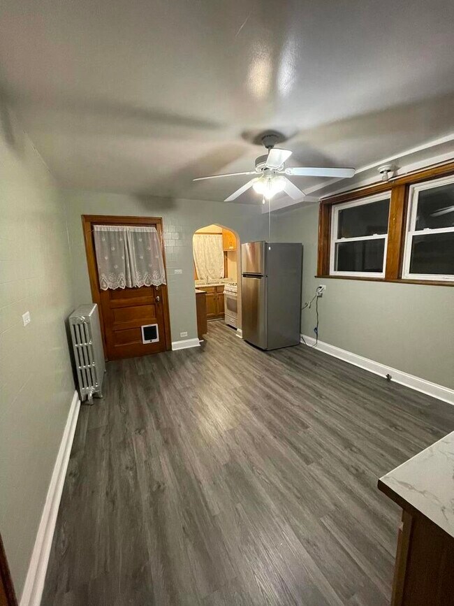 Foto del edificio - 5143 S Rockwell St