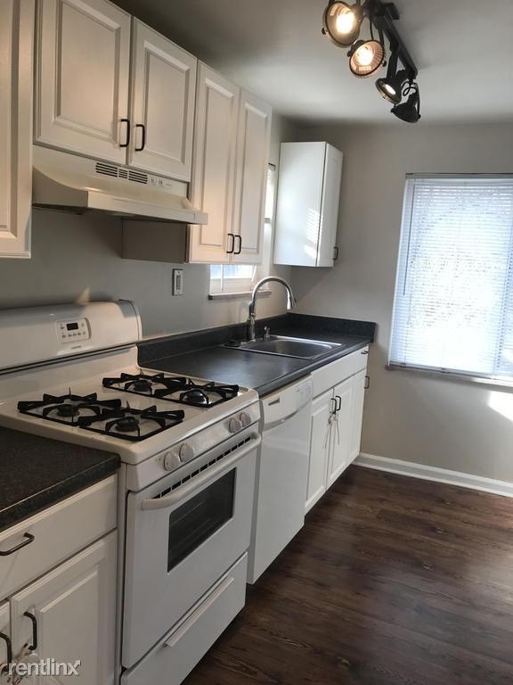 Building Photo - 4383 Coleridge St