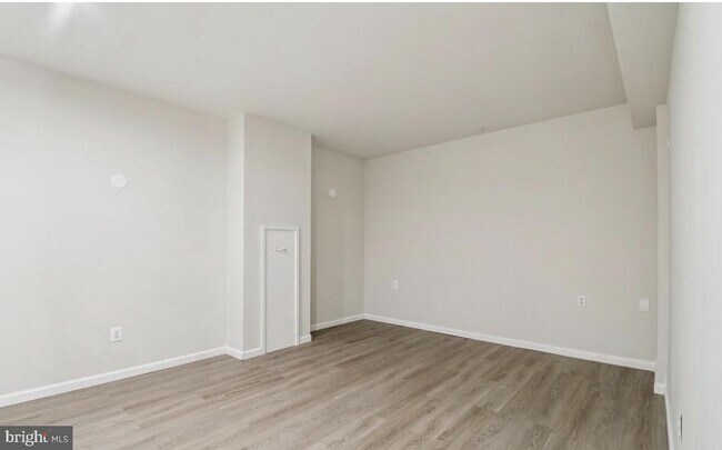 Foto del edificio - 6005 Armaan Dr