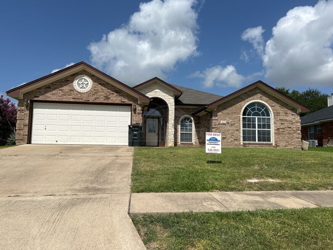 Foto principal - 4911 Cinnabar Way