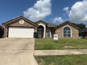 Building Photo - 4911 Cinnabar Way