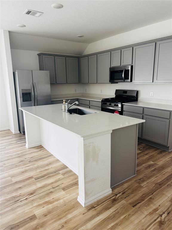 Foto del edificio - 3713 River Sand Rd