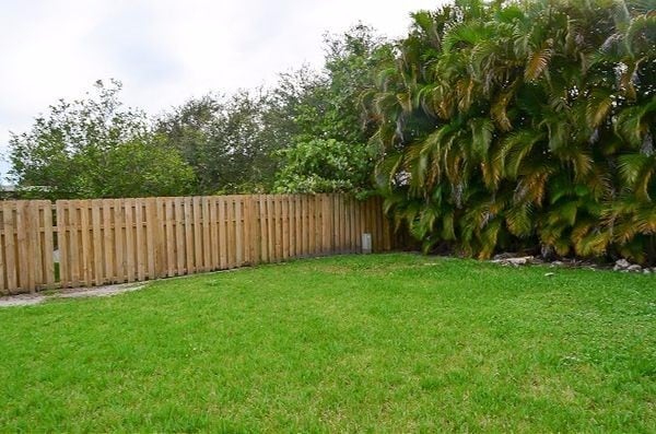 Building Photo - 6868 Hatteras Dr