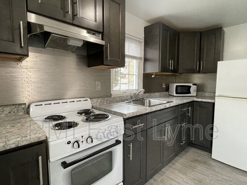 Primary Photo - 39 Shaw St