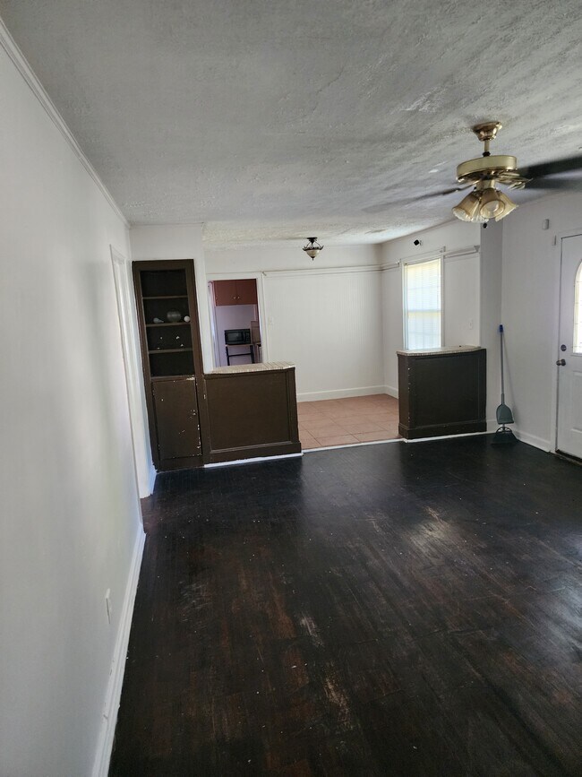 Building Photo - 2616 Locust St