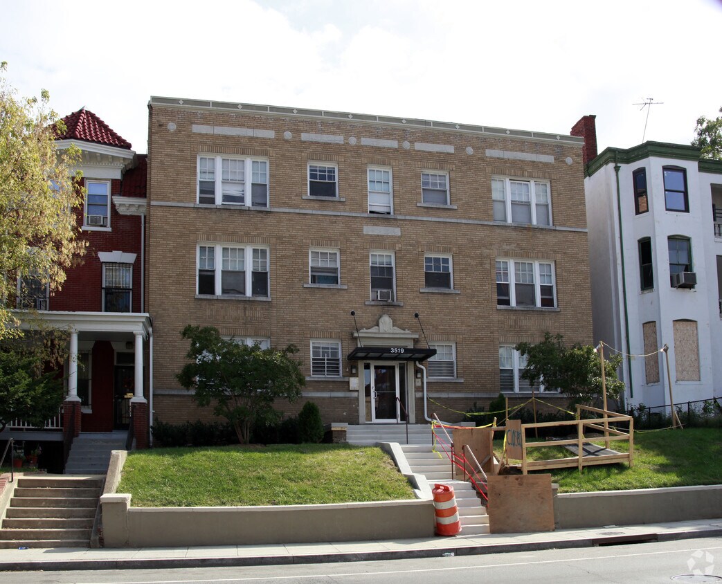 Primary Photo - 3519 13th St NW