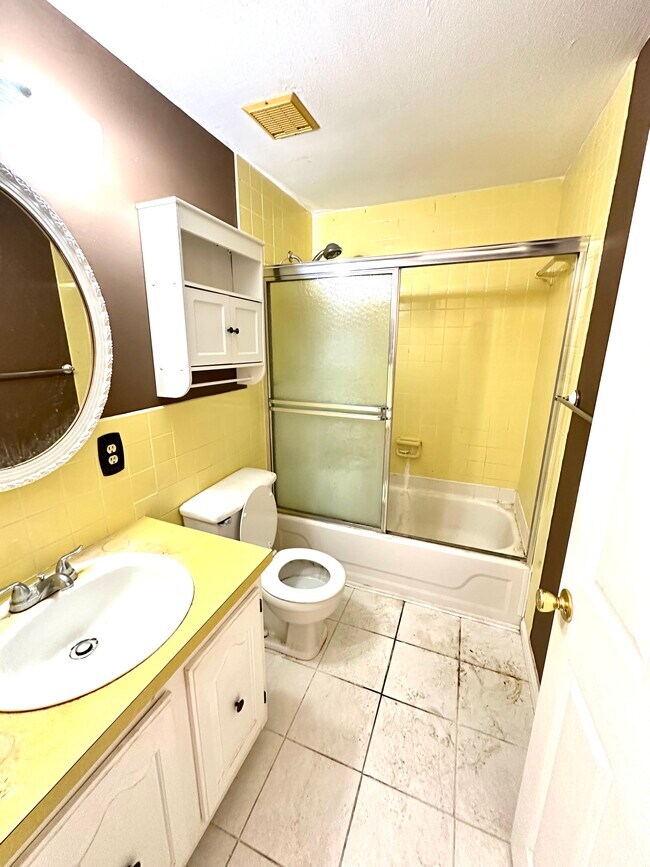 Foto del edificio - Shallow Creek Rd 8394 A