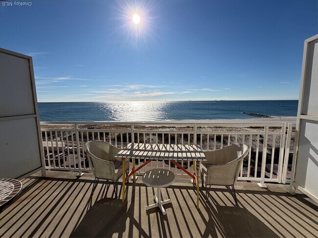 Foto del edificio - 830 Shore Rd