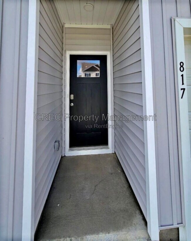 Foto del edificio - 817 Lilyford Ln