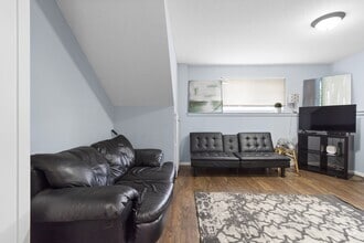 Building Photo - 8213 114 St