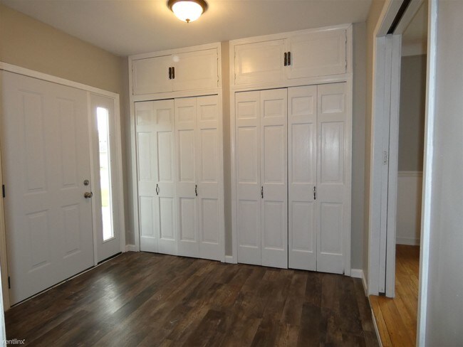 Building Photo - 2 br, 1 bath House - 2956 Hartline Dr