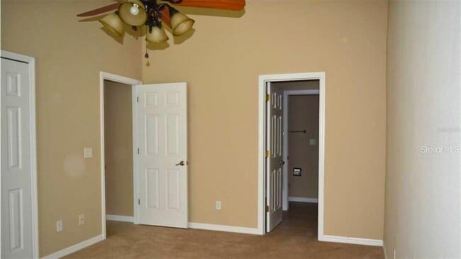 Building Photo - 703 Bobcat Ct