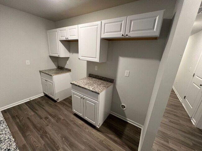 Building Photo - 4034 Highland Ave