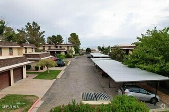 Building Photo - 425 Irondale Dr