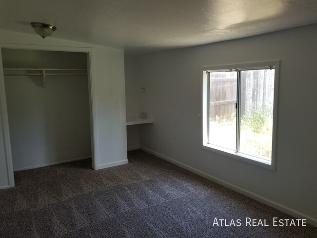 Foto del edificio - 1353 Willow St