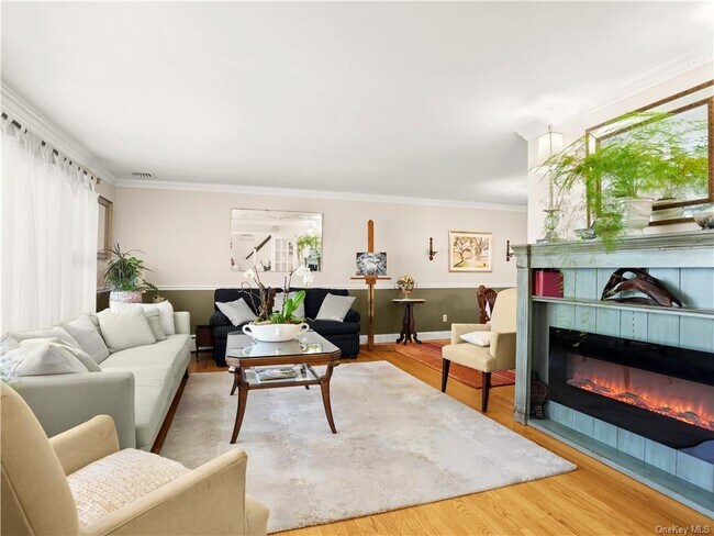 Foto del edificio - 1035 Shore Acres Dr