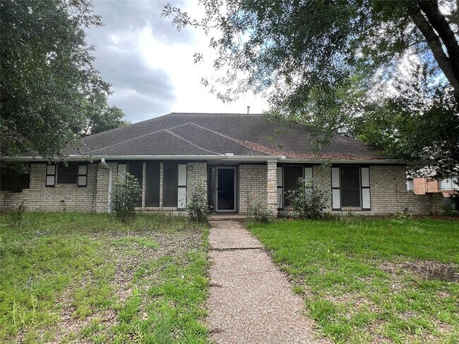 Building Photo - 211 Rennie Dr