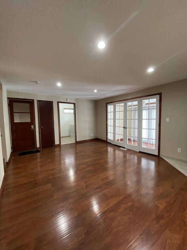 Foto del edificio - 732 S Pine St
