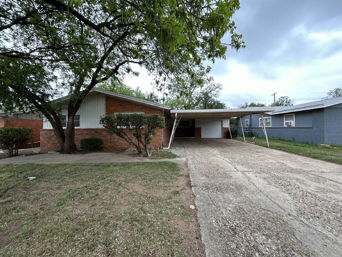 Primary Photo - Beautiful Home in LISD School District!