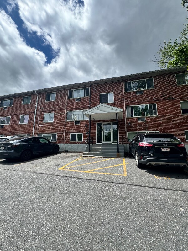 Foto principal - 137 Winthrop St