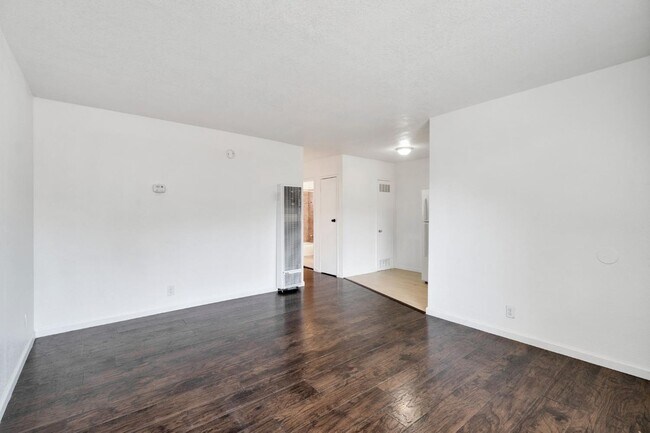 Foto del edificio - 1409 E Cambridge Ave