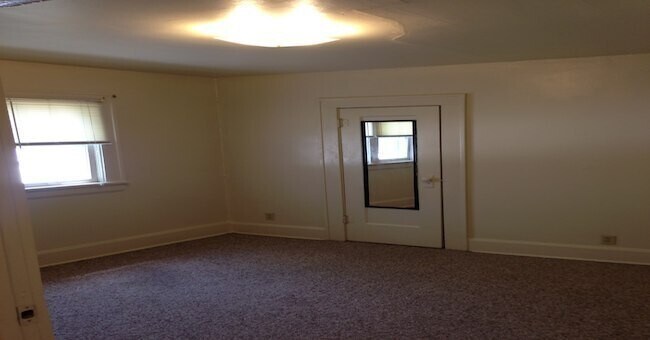 Foto del edificio - 3 bed, 1 bath house just steps from Missouri State University