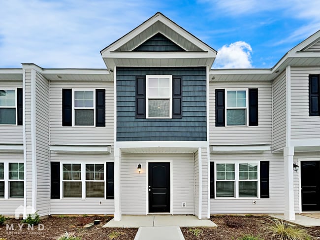 Building Photo - 6 Cardinal Ct